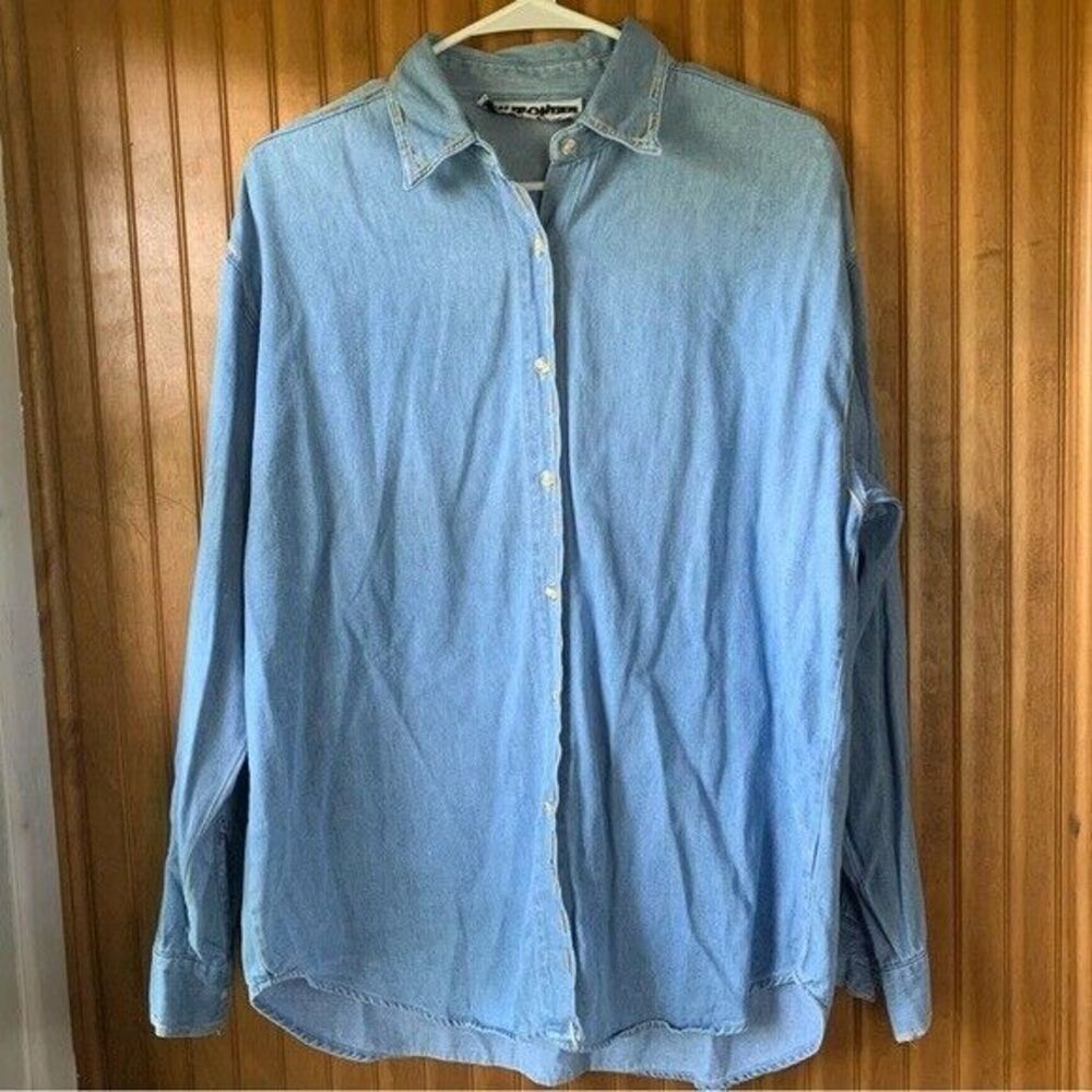 New Frontier Vintage Women Coastal Cowgirl Denim Button-Up Women Medium